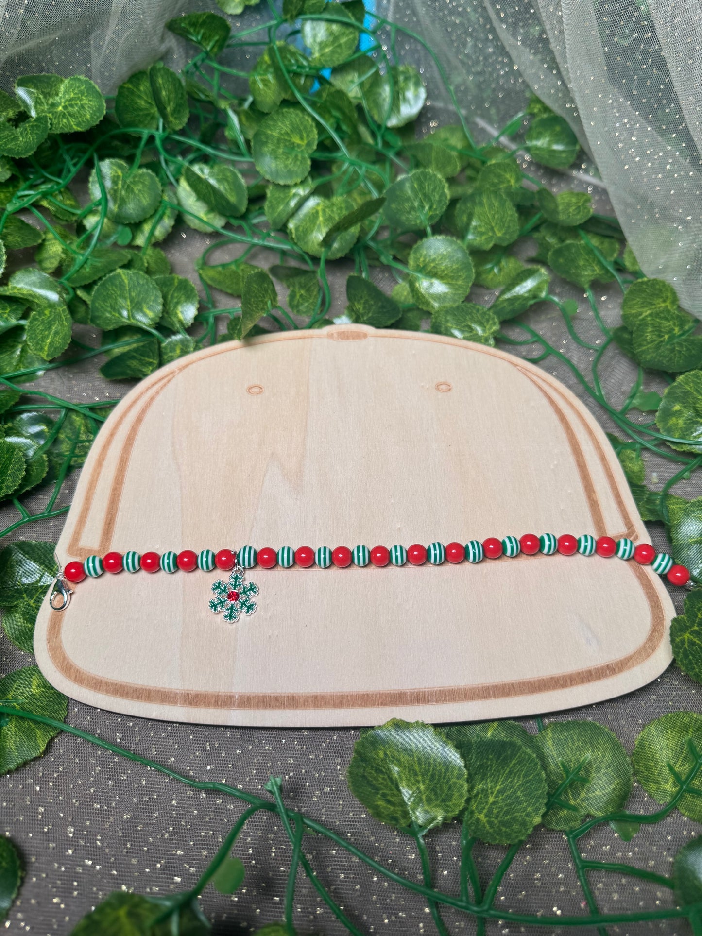 Red and Green Snowflake Hat Chain Wholesale